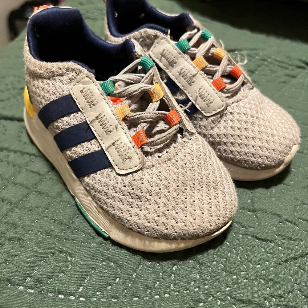 Adidas Kids' Gray Sneakers with Navy and Yellow Accents